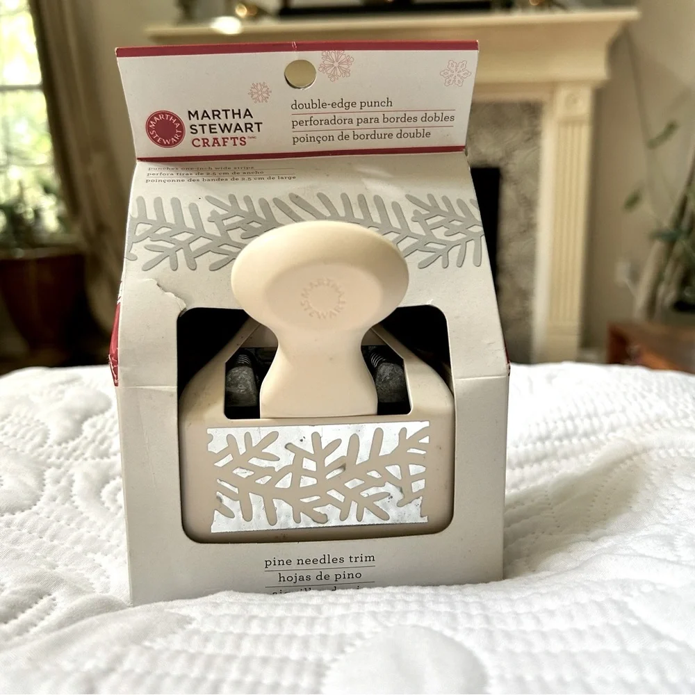 NIB New HTF Retired Martha Stewart Crafts Pine Needles trim double edge punch